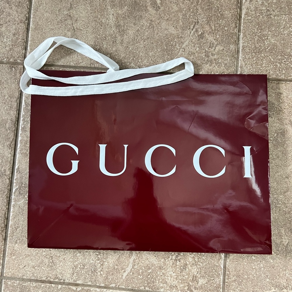 Large gucci shopping bag